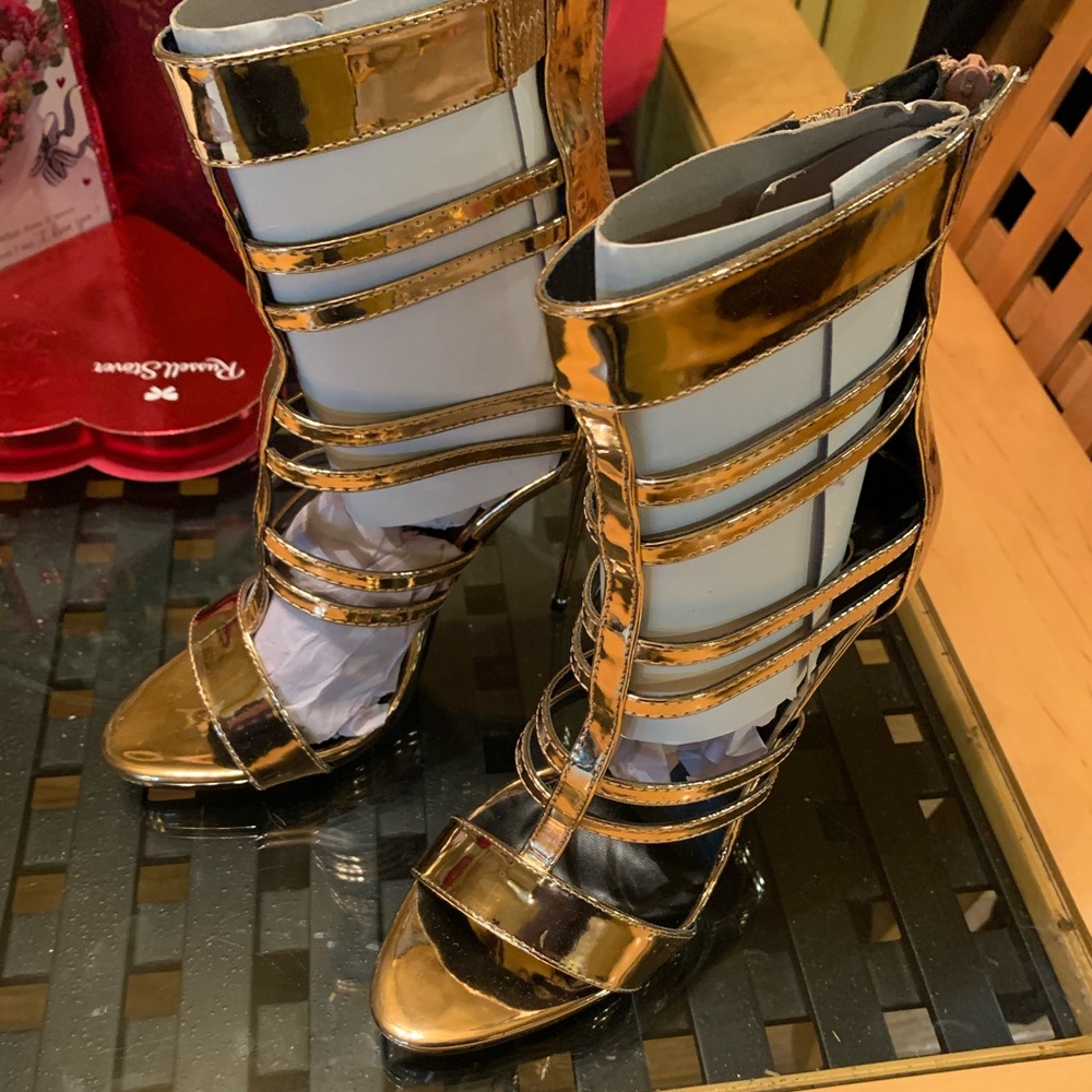 Gold metallic pump Boots.